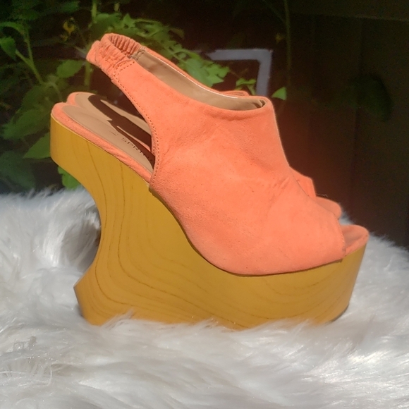 Call It Spring Orange Peep Toe Wedges 7 OVERGAARD - Picture 4 of 13